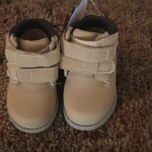 Size 2 boys boots